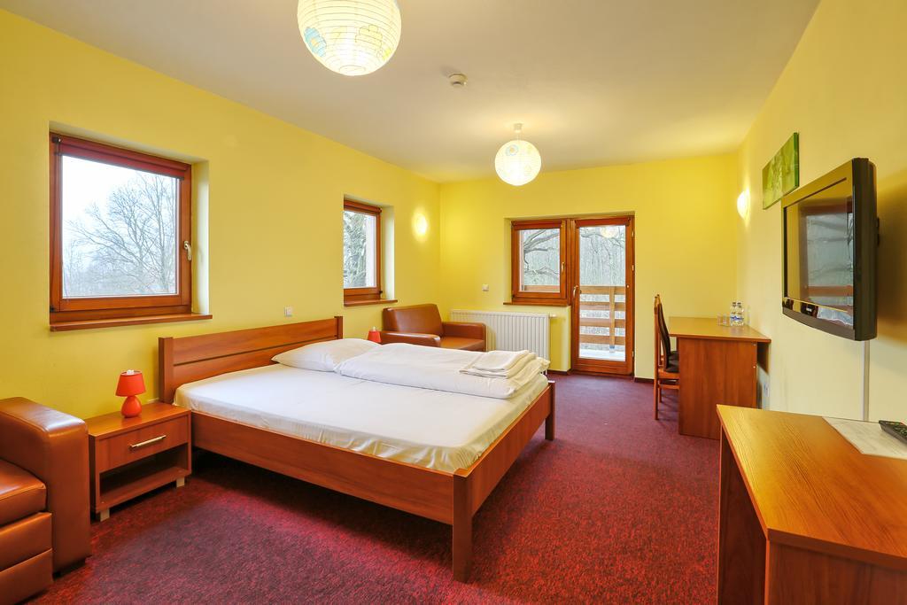 שאוסטוביצה Hotel Tenis חדר תמונה