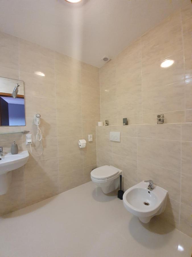 שאוסטוביצה Hotel Tenis מראה חיצוני תמונה